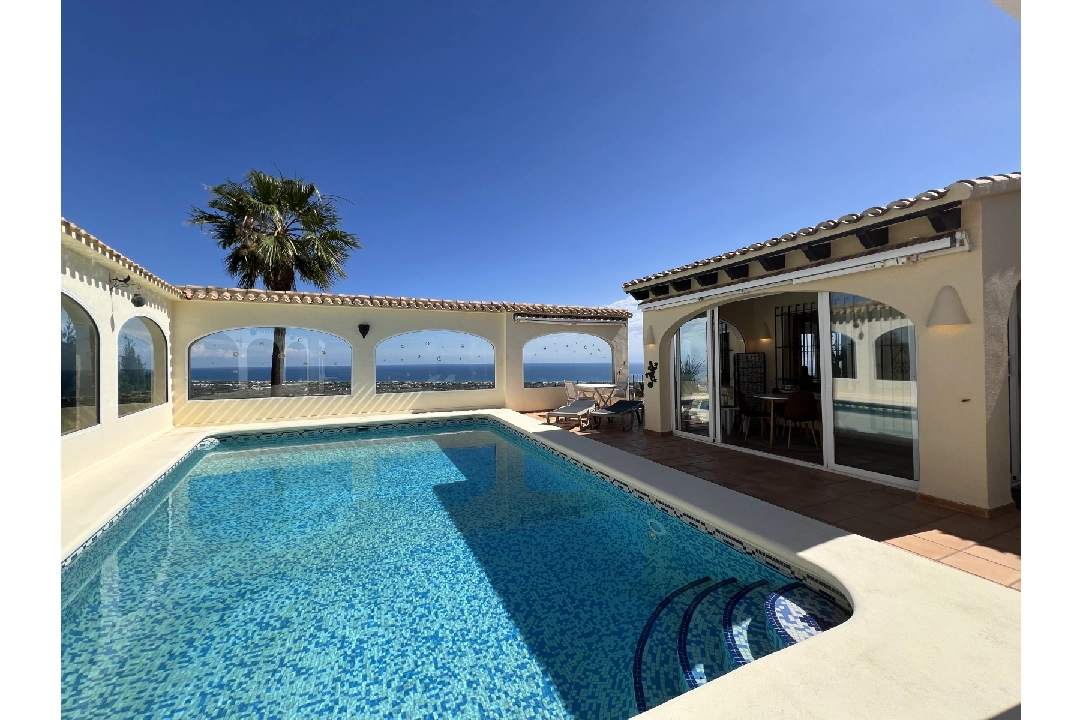 villa en Denia(Monte Pego) en location de vacances, construit 240 m², ano de construccion 1998, estado mModernizado, + calefaccion suelo, aire acondicionado, terrain 980 m², 5 chambre, 4 salle de bains, piscina, ref.: T-0121-51