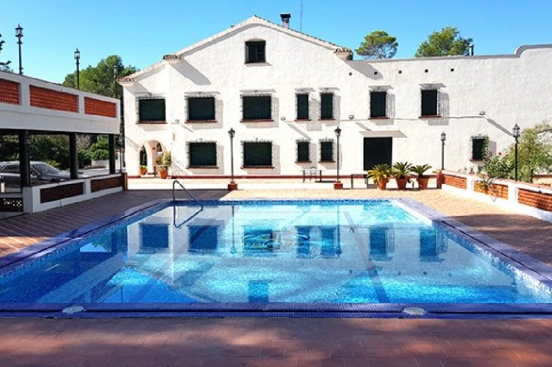 villa en Gandia en vente, construit 1300 m², terrain 200000 m², 20 salle de bains, ref.: BS-3974641-43