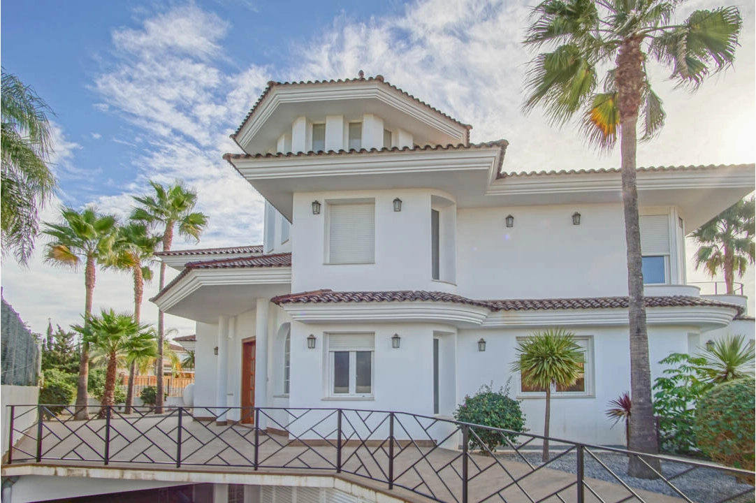 villa en Alfaz del Pi(Arabi) en vente, construit 810 m², aire acondicionado, terrain 1094 m², 5 chambre, 6 salle de bains, piscina, ref.: BP-7030ALF-50