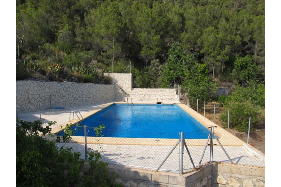 villa en Adsubia en vente, construit 550 m², ano de construccion 1990, + estufa, aire acondicionado, terrain 37000 m², 4 chambre, 3 salle de bains, piscina, ref.: O-V24614D-8