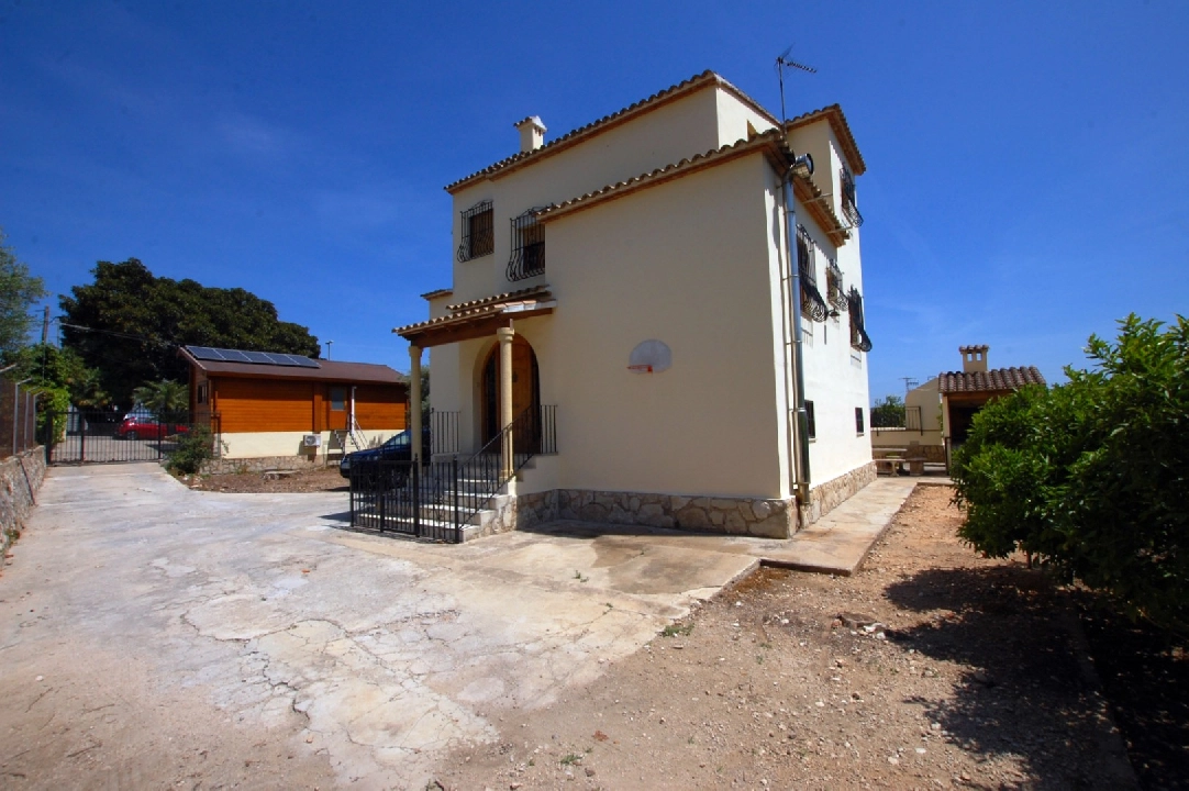 villa en Pego en vente, construit 289 m², ano de construccion 1985, + calefaccion central, aire acondicionado, terrain 4300 m², 5 chambre, 3 salle de bains, piscina, ref.: O-V86714D-17