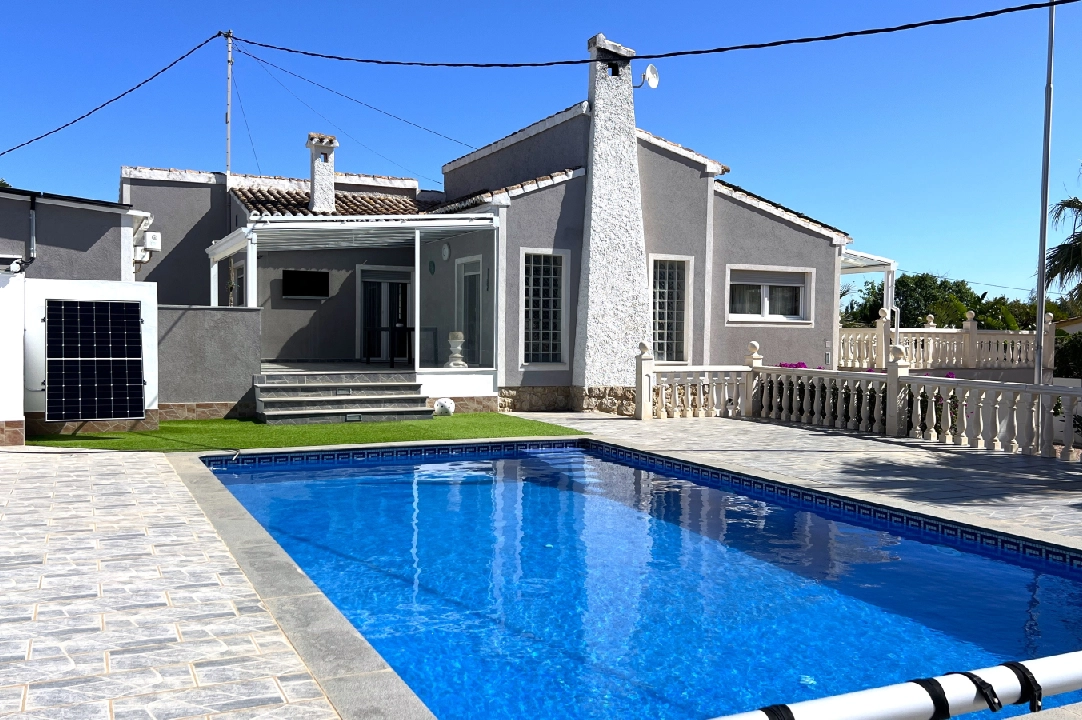 villa en Denia en location de vacances, construit 166 m², ano de construccion 1978, + estufa, aire acondicionado, terrain 802 m², 2 chambre, 2 salle de bains, piscina, ref.: T-0224-29