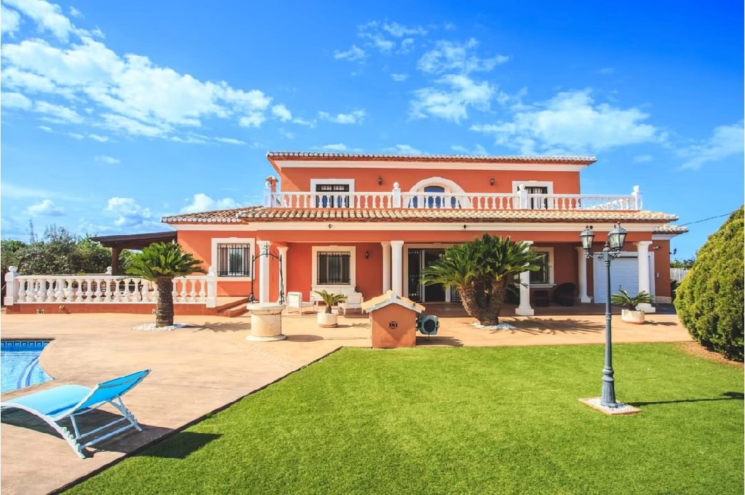 villa en Denia(Torrecarrals) en vente, construit 442 m², estado bien cuidado, + calefaccion central, terrain 4441 m², 3 chambre, 4 salle de bains, piscina, ref.: MNC-0124-4