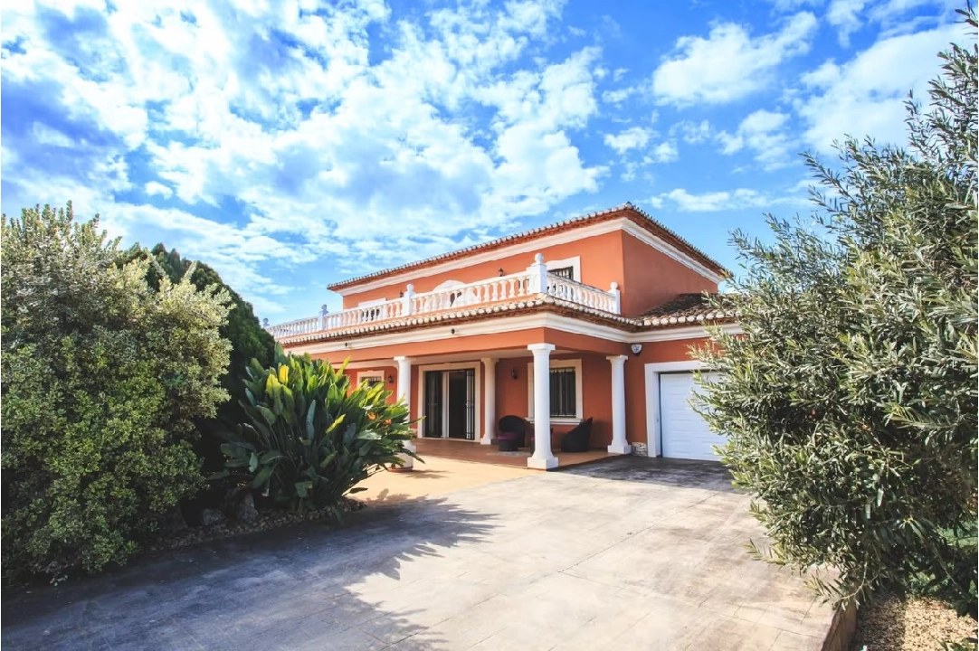 villa en Denia(Torrecarrals) en vente, construit 442 m², estado bien cuidado, + calefaccion central, terrain 4441 m², 3 chambre, 4 salle de bains, piscina, ref.: MNC-0124-5