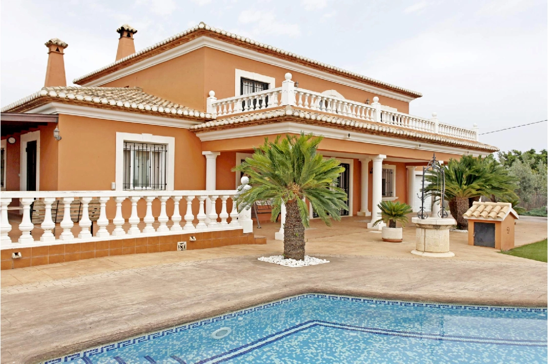 villa en Denia(Torrecarrals) en vente, construit 442 m², estado bien cuidado, + calefaccion central, terrain 4441 m², 3 chambre, 4 salle de bains, piscina, ref.: MNC-0124-50