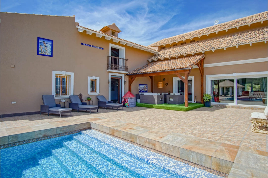 villa en La Nucia(Sierra Verde) en vente, construit 900 m², aire acondicionado, terrain 32900 m², 8 chambre, 9 salle de bains, ref.: BP-7058NUC-16