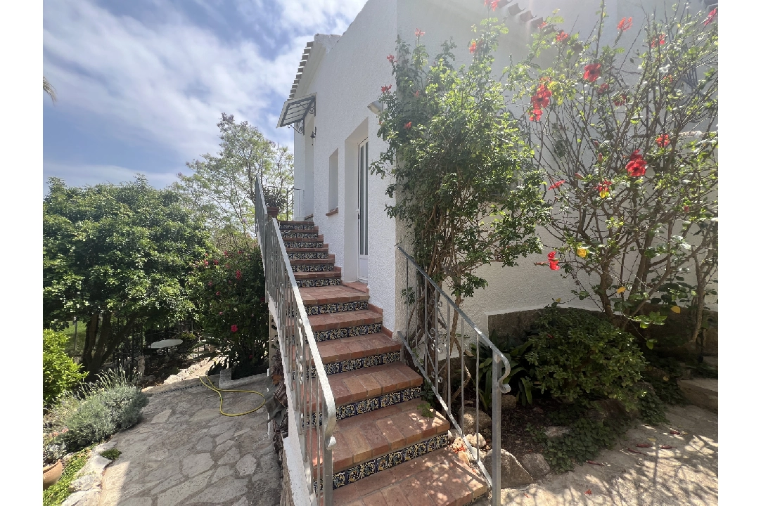 villa en Javea(Costa Nova ) en vente, construit 178 m², ano de construccion 1976, + calefaccion central, aire acondicionado, terrain 870 m², 3 chambre, 3 salle de bains, piscina, ref.: JS-1124-19