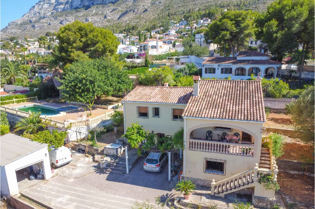 villa en Denia(Campusos) en vente, construit 321 m², aire acondicionado, terrain 2459 m², 7 chambre, 4 salle de bains, piscina, ref.: BP-8184DEN-1