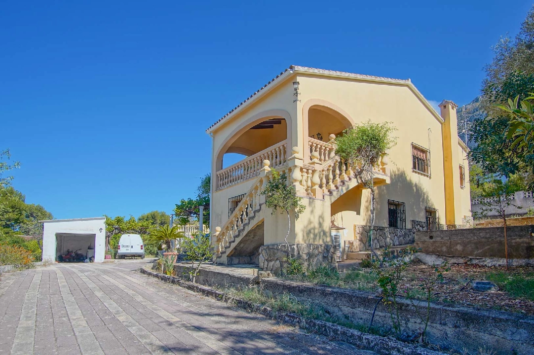 villa en Denia(Campusos) en vente, construit 321 m², aire acondicionado, terrain 2459 m², 7 chambre, 4 salle de bains, piscina, ref.: BP-8184DEN-22