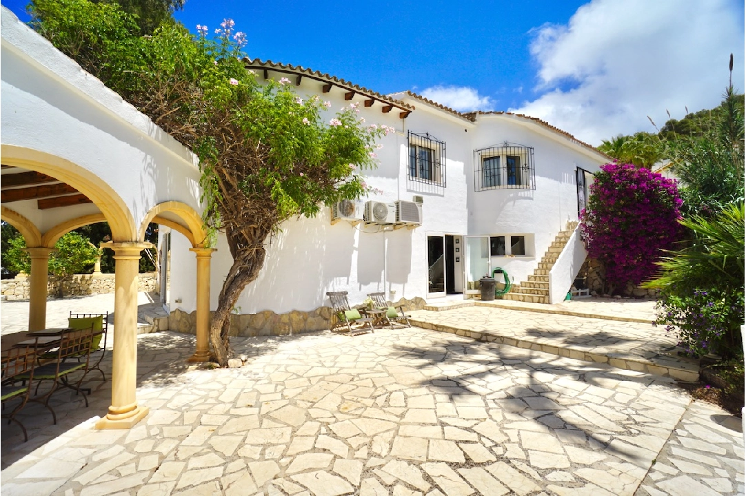 villa en Moraira(Moraira Alcasar) en vente, construit 267 m², aire acondicionado, terrain 972 m², 5 chambre, 3 salle de bains, piscina, ref.: CA-H-1781-AMBI-41