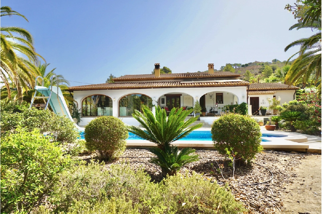 finca en Benissa(Partida Llenes) en vente, construit 326 m², aire acondicionado, terrain 18203 m², 3 chambre, 3 salle de bains, piscina, ref.: CA-F-1784-AMBI-34