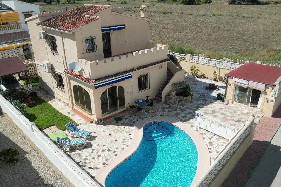 villa en Els Poblets en vente, construit 124 m², ano de construccion 1982, + calefacción individual, aire acondicionado, terrain 419 m², 4 chambre, 2 salle de bains, piscina, ref.: RG-0424-3