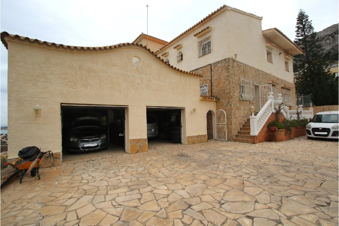 villa en Calpe(La Canuta) en vente, construit 609 m², terrain 3102 m², 4 chambre, 4 salle de bains, piscina, ref.: COB-3330-10535-23