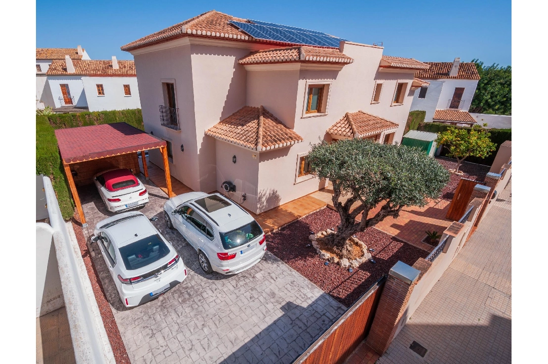 villa en Denia(La xara) en vente, construit 232 m², aire acondicionado, terrain 600 m², 3 chambre, 3 salle de bains, piscina, ref.: COB-3448-10535-11