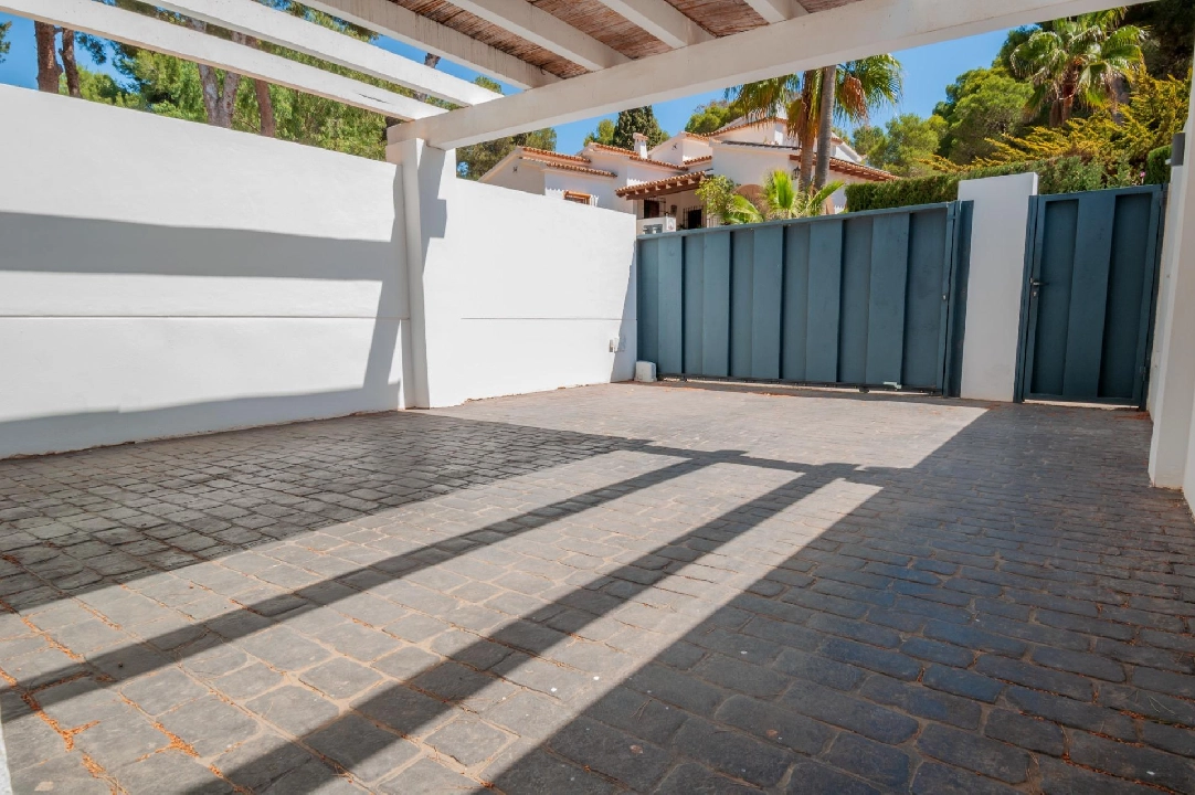 villa en Moraira(El Portet) en vente, construit 180 m², aire acondicionado, terrain 1300 m², 4 chambre, 4 salle de bains, piscina, ref.: COB-3455-10535-39