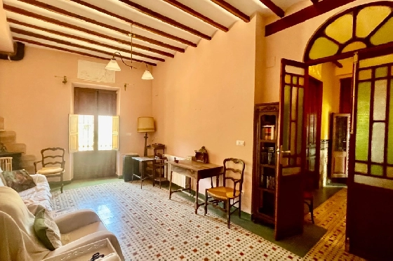 Stadthaus in Parcent zu verkaufen, Wohnfläche 378 m², Baujahr 1940, + Zentralheizung, Klimaanlage, Grundstück 575 m², 7 Schlafzimmer, 3 Badezimmer, Pool, ref.: PV-141-01979P-27