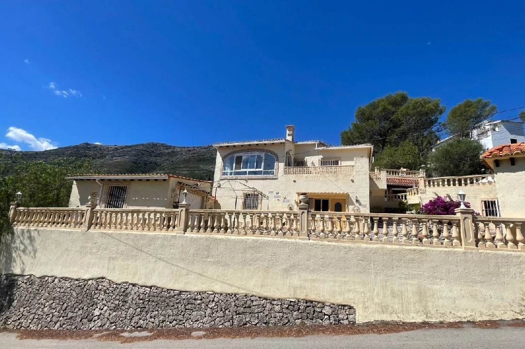 villa en Parcent en vente, construit 264 m², ano de construccion 1986, + calefaccion central, aire acondicionado, terrain 900 m², 5 chambre, 3 salle de bains, piscina, ref.: PV-141-01984P-43