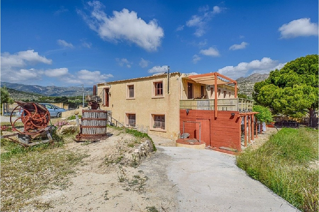 finca en Relleu en vente, construit 570 m², aire acondicionado, terrain 408344 m², 5 chambre, 3 salle de bains, piscina, ref.: AM-10598DA-29