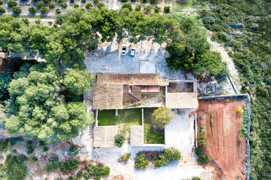 finca en Gata de Gorgos en vente, construit 450 m², ano de construccion 1900, + estufa, aire acondicionado, terrain 20000 m², 4 chambre, 2 salle de bains, piscina, ref.: AM-11846DA-12