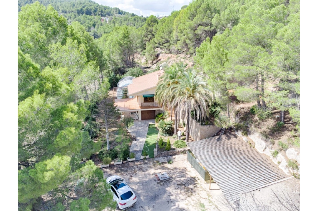 finca en Relleu en vente, construit 174 m², ano de construccion 1990, aire acondicionado, terrain 26000 m², 4 chambre, 1 salle de bains, piscina, ref.: AM-12046DA-1