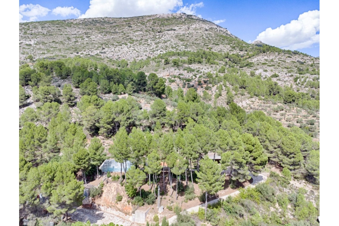 finca en Relleu en vente, construit 174 m², ano de construccion 1990, aire acondicionado, terrain 26000 m², 4 chambre, 1 salle de bains, piscina, ref.: AM-12046DA-12