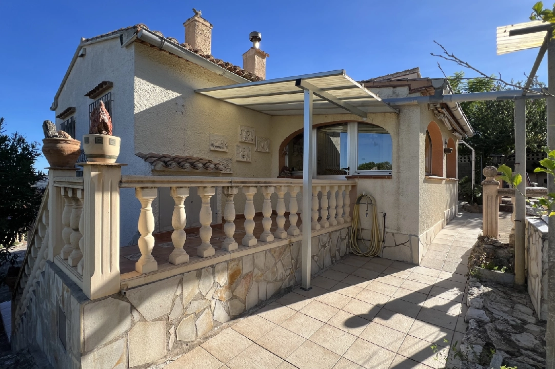 villa en Denia-La Sella en vente, construit 109 m², ano de construccion 1985, + calefaccion central, aire acondicionado, terrain 1003 m², 3 chambre, 2 salle de bains, piscina, ref.: JS-1624-12