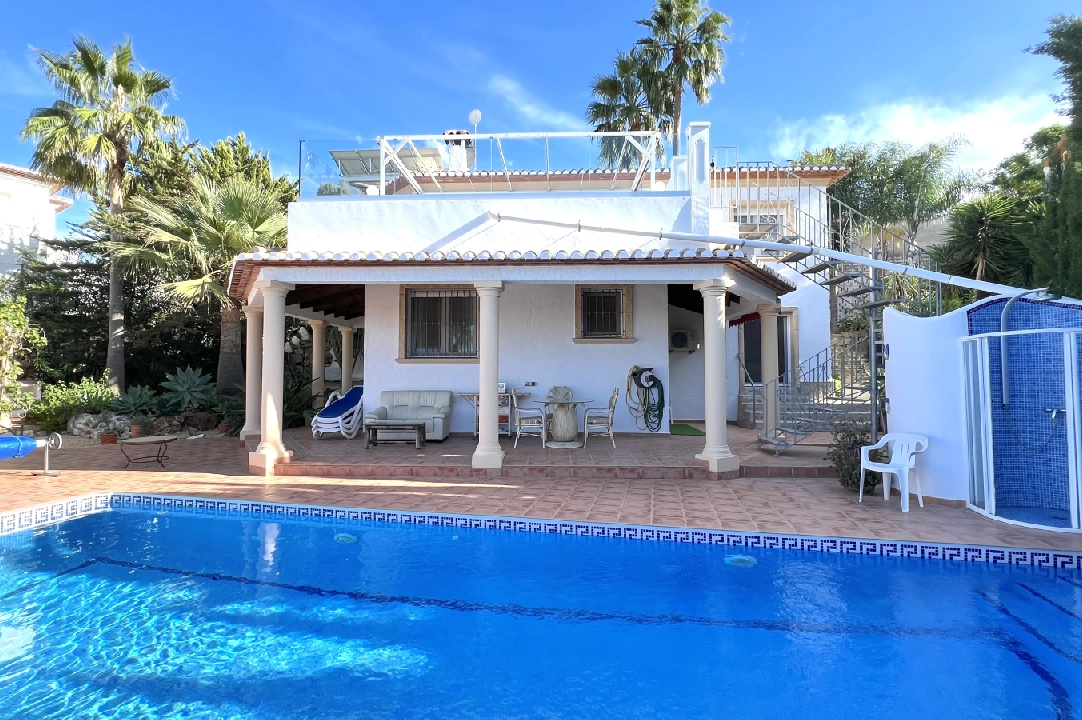 villa en Denia(Marquesa VI) en vente, construit 122 m², ano de construccion 2001, estado bien cuidado, + calefaccion suelo, aire acondicionado, terrain 802 m², 4 chambre, 3 salle de bains, piscina, ref.: SC-T0924-2