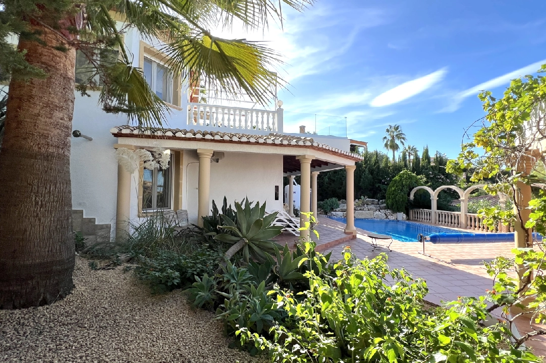 villa en Denia(Marquesa VI) en vente, construit 122 m², ano de construccion 2001, estado bien cuidado, + calefaccion suelo, aire acondicionado, terrain 802 m², 4 chambre, 3 salle de bains, piscina, ref.: SC-T0924-27