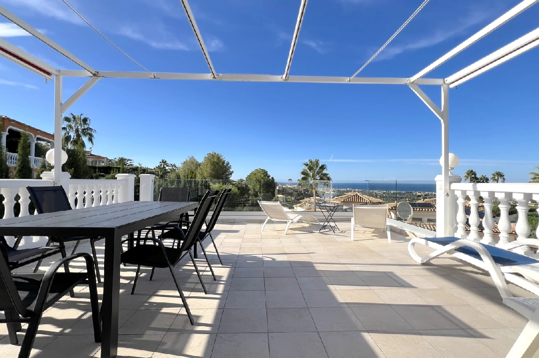 villa en Denia(Marquesa VI) en vente, construit 122 m², ano de construccion 2001, estado bien cuidado, + calefaccion suelo, aire acondicionado, terrain 802 m², 4 chambre, 3 salle de bains, piscina, ref.: SC-T0924-3