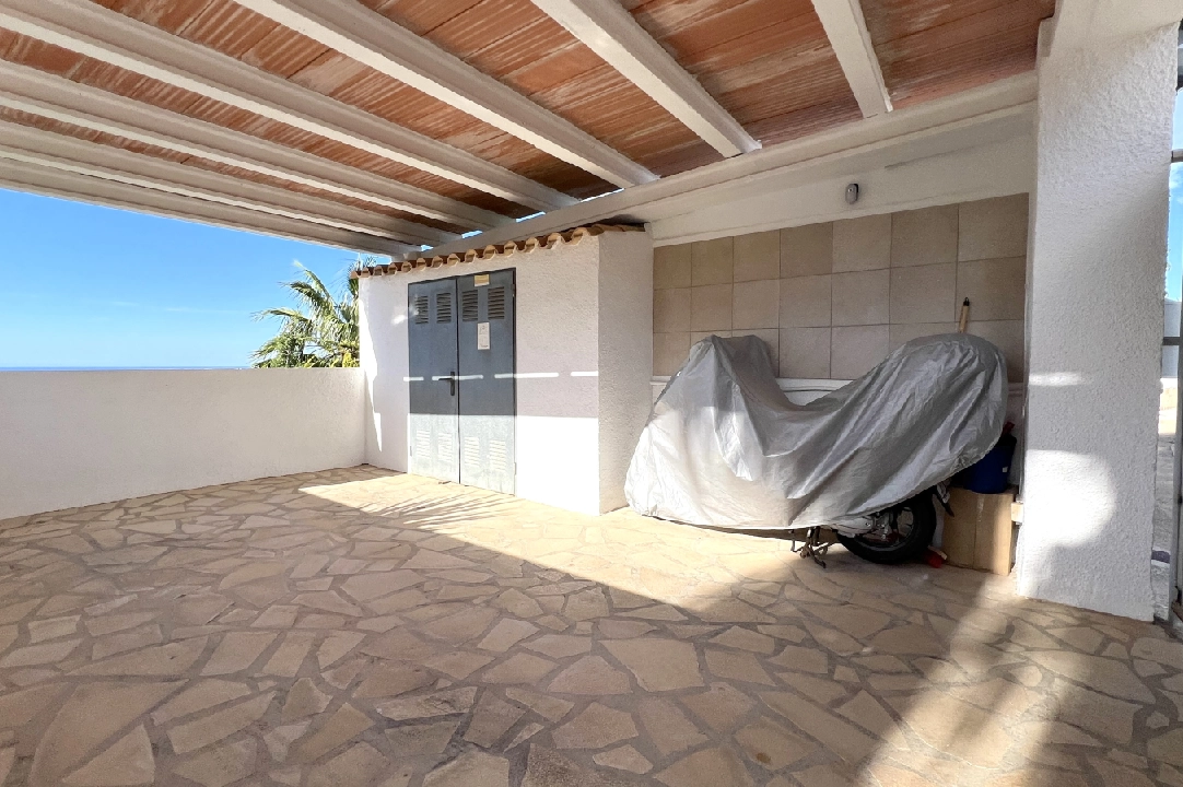 villa en Denia(Marquesa VI) en vente, construit 122 m², ano de construccion 2001, estado bien cuidado, + calefaccion suelo, aire acondicionado, terrain 802 m², 4 chambre, 3 salle de bains, piscina, ref.: SC-T0924-42