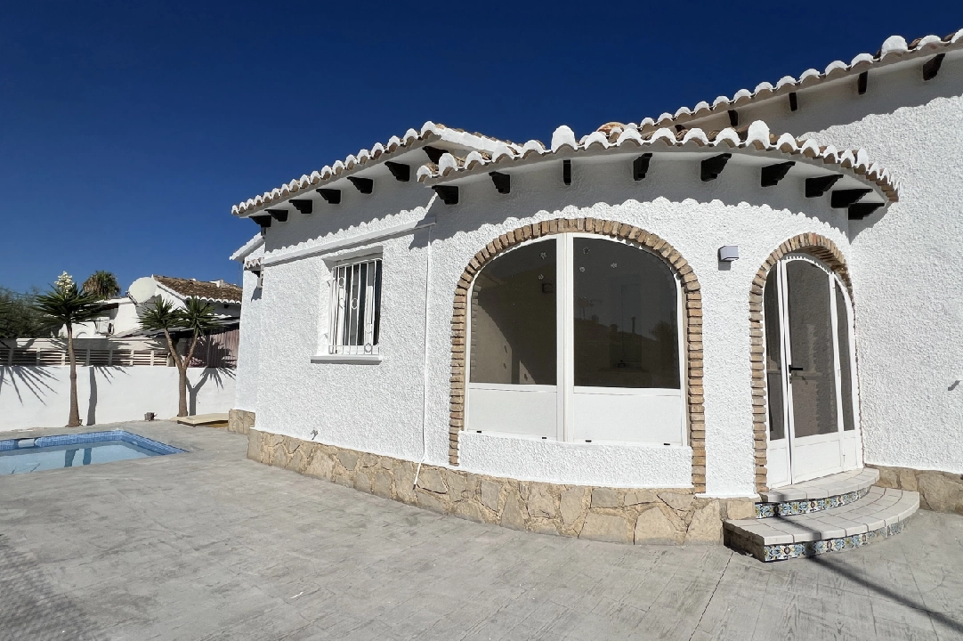 villa en Els Poblets(Sorts de la mar 26A) en vente, construit 80 m², ano de construccion 1985, estado como nuevo, + KLIMA, aire acondicionado, terrain 303 m², 2 chambre, 2 salle de bains, piscina, ref.: AS-0824-21