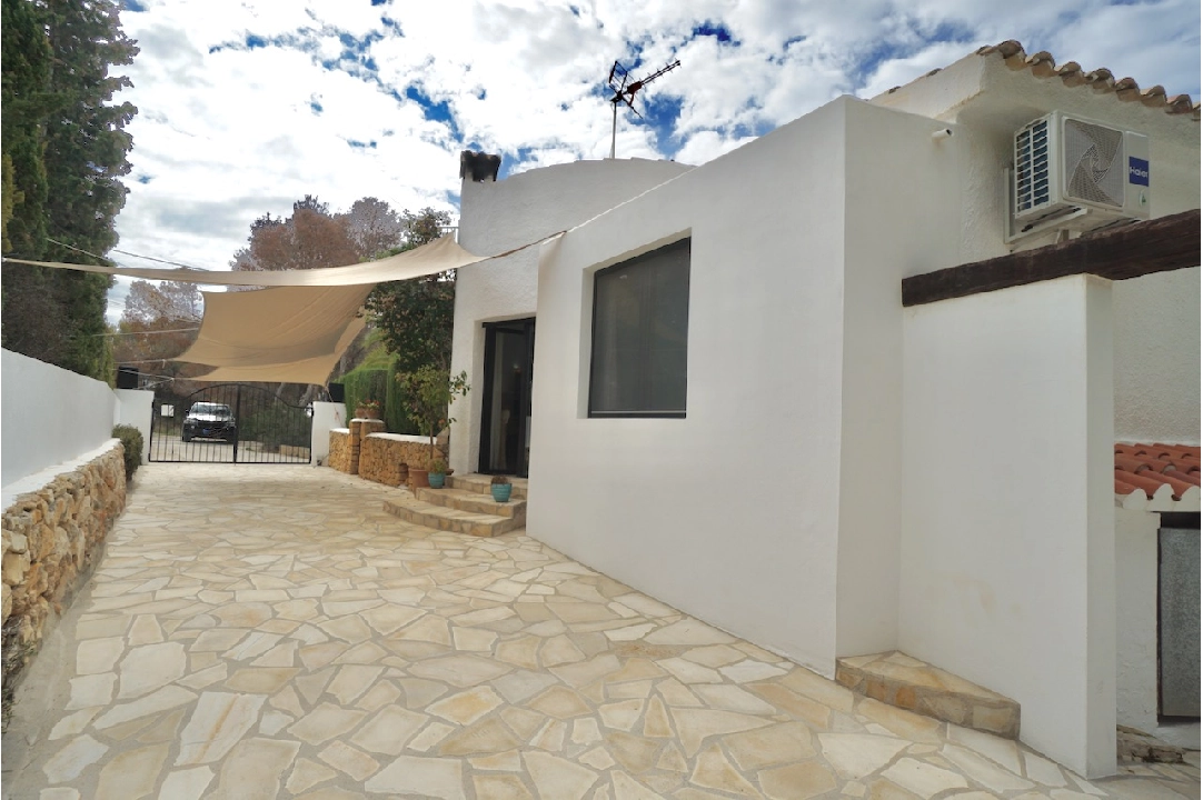 villa en Benissa(Fanadix) en vente, construit 180 m², aire acondicionado, terrain 1215 m², 5 chambre, 4 salle de bains, piscina, ref.: CA-H-1812-AMB-8