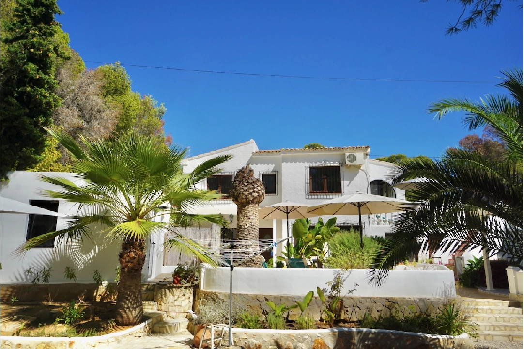 villa en Benissa(Fanadix) en vente, construit 180 m², aire acondicionado, terrain 1215 m², 5 chambre, 4 salle de bains, piscina, ref.: CA-H-1812-AMB-9