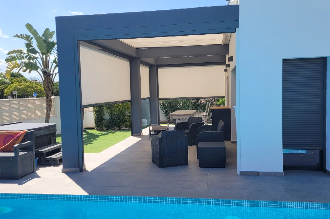 villa en Els Poblets en vente, construit 158 m², ano de construccion 2018, estado como nuevo, + KLIMA, aire acondicionado, terrain 500 m², 3 chambre, 2 salle de bains, piscina, ref.: MG-0824-7