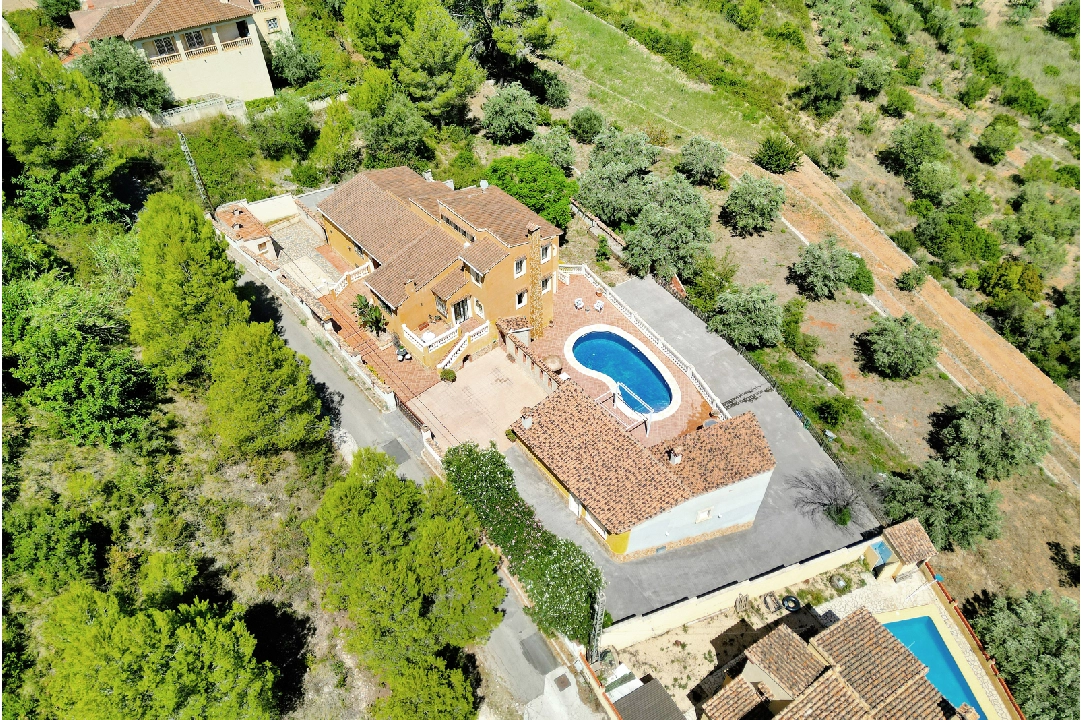 villa en Orba(L Aspre) en vente, construit 225 m², ano de construccion 1997, estado bien cuidado, + calefaccion central, aire acondicionado, terrain 773 m², 3 chambre, 3 salle de bains, piscina, ref.: RG-0724-4