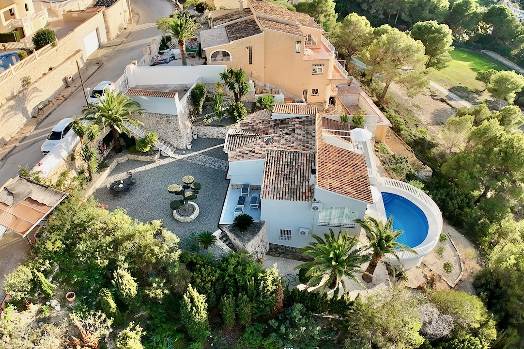 villa en Benissa(San Jaime) en vente, construit 221 m², aire acondicionado, terrain 981 m², 5 chambre, 2 salle de bains, piscina, ref.: CA-H-1839-AMBE-50