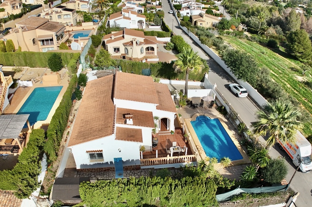 villa en Benitachell(Les Fonts) en vente, construit 132 m², terrain 672 m², 3 chambre, 2 salle de bains, piscina, ref.: CA-H-1844-AMBE-37