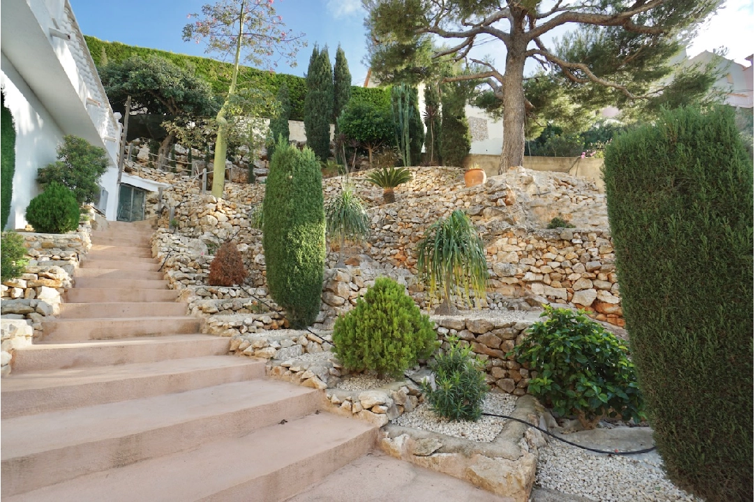 villa en Moraira(Arnella) en vente, construit 248 m², aire acondicionado, terrain 958 m², 5 chambre, 3 salle de bains, piscina, ref.: CA-H-1854-AMB-31