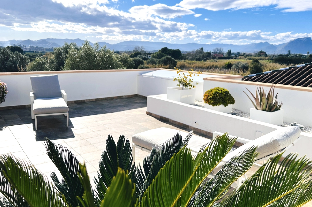 atico en Denia(Las Marinas) en vente, construit 168 m², ano de construccion 98, estado como nuevo, + calefaccion suelo, aire acondicionado, 4 chambre, 3 salle de bains, piscina, ref.: AS-0325-12