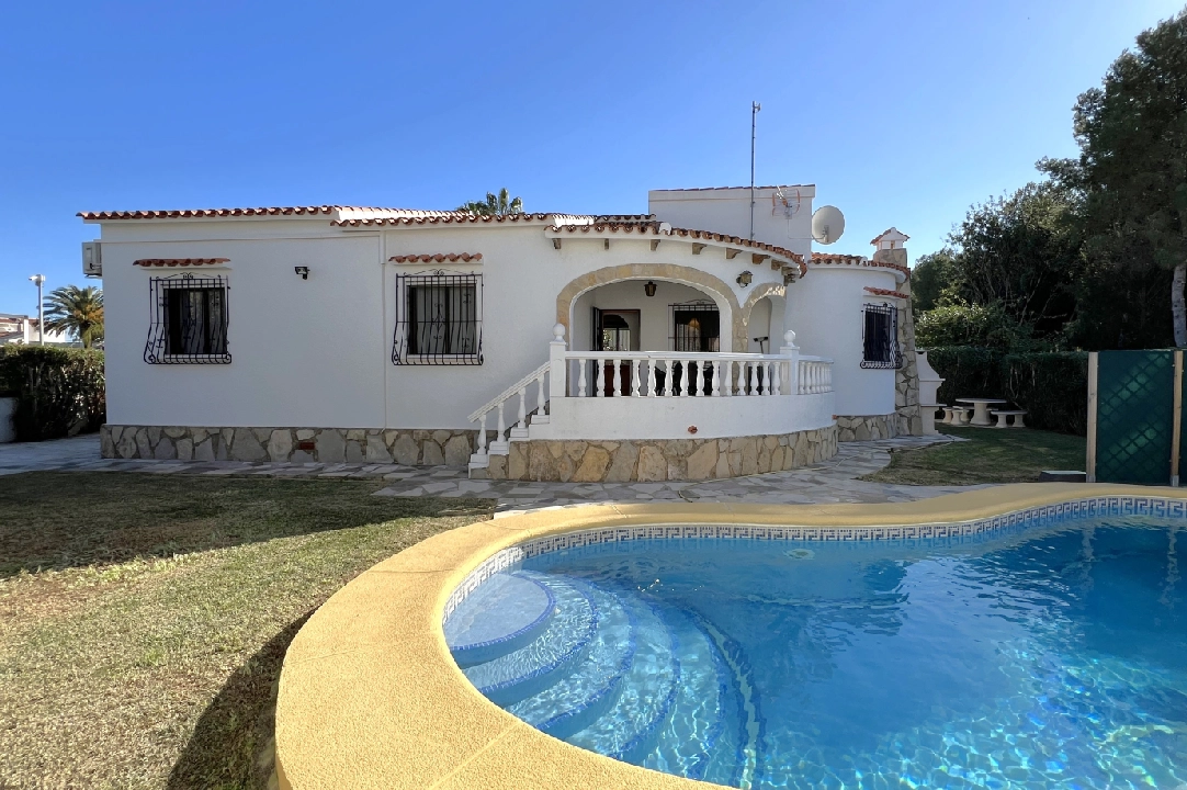 villa en Els Poblets(Barranquets) en vente, construit 120 m², ano de construccion 1990, aire acondicionado, terrain 427 m², 3 chambre, 2 salle de bains, piscina, ref.: JS-0325-2