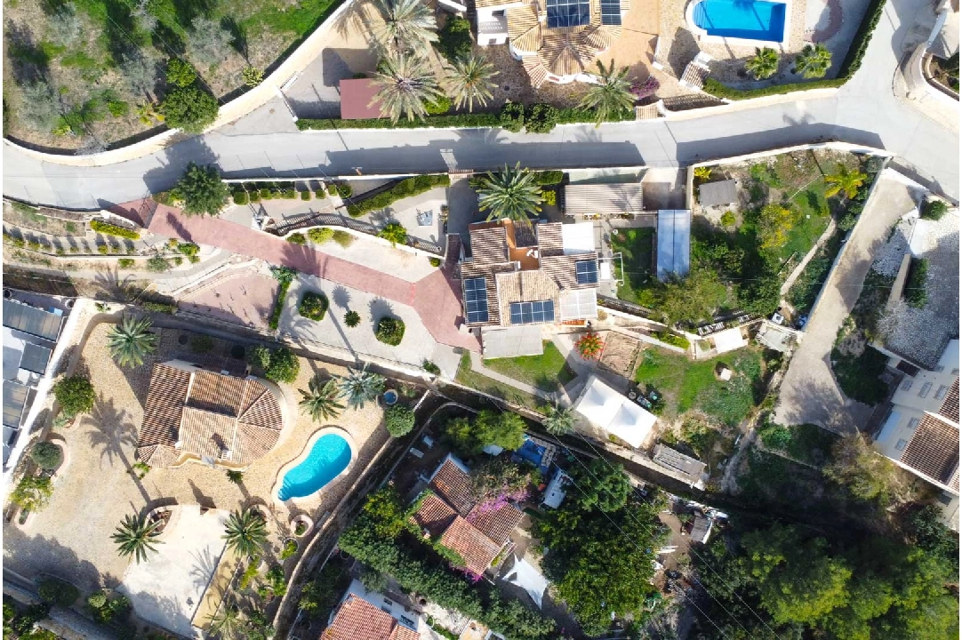 villa en Benissa(La Fustera) en vente, construit 171 m², ano de construccion 1975, aire acondicionado, terrain 2095 m², 3 chambre, 2 salle de bains, piscina, ref.: BP-C4XY4471BEN-2