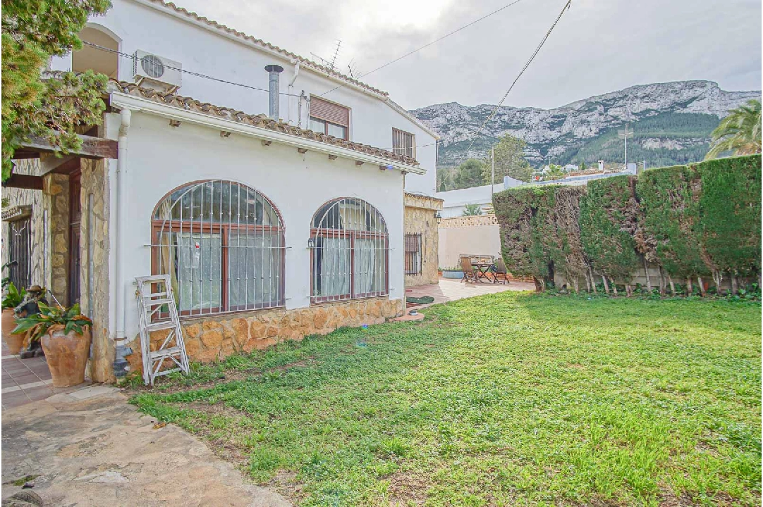 villa en Denia en vente, construit 269 m², ano de construccion 1973, + KLIMA, aire acondicionado, terrain 1545 m², 6 chambre, 4 salle de bains, piscina, ref.: BP-8234DEN-17