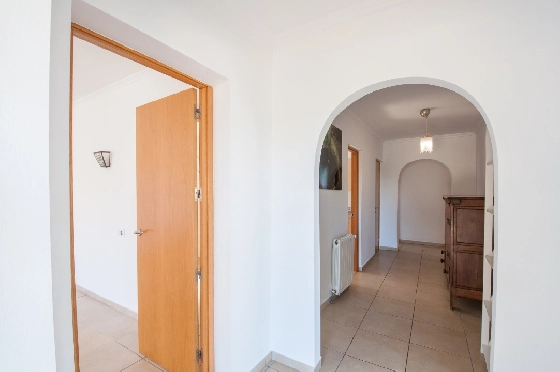 Villa in Javea zu verkaufen, Wohnfläche 318 m², Baujahr 1982, Klimaanlage, Grundstück 1377 m², 4 Schlafzimmer, 3 Badezimmer, Pool, ref.: AM-12459DA-16