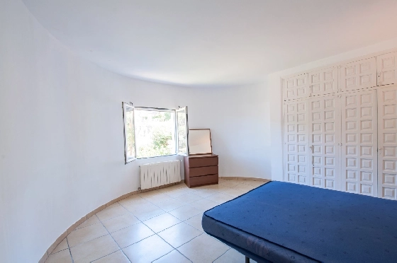 Villa in Javea zu verkaufen, Wohnfläche 318 m², Baujahr 1982, Klimaanlage, Grundstück 1377 m², 4 Schlafzimmer, 3 Badezimmer, Pool, ref.: AM-12459DA-27