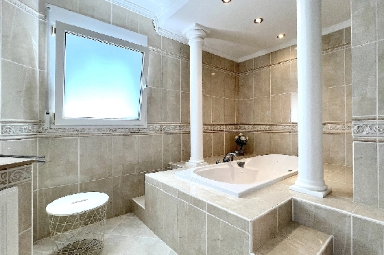 Villa in Els Poblets(Ptda. Revoltes) zu verkaufen, Wohnfläche 234 m², Baujahr 2004, Zustand gepflegt, + Zentralheizung, Klimaanlage, Grundstück 614 m², 4 Schlafzimmer, 3 Badezimmer, Pool, ref.: AS-1425-22