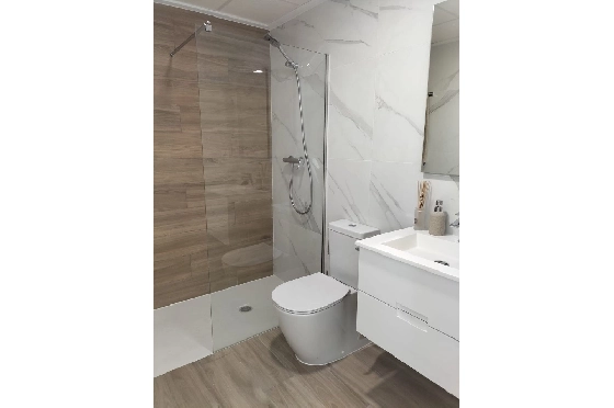 Reihenhaus in Entrenaranjos zu verkaufen, Wohnfläche 168 m², Zustand Erstbezug, Klimaanlage, 2 Schlafzimmer, 2 Badezimmer, Pool, ref.: HA-ENN-119-R01-14