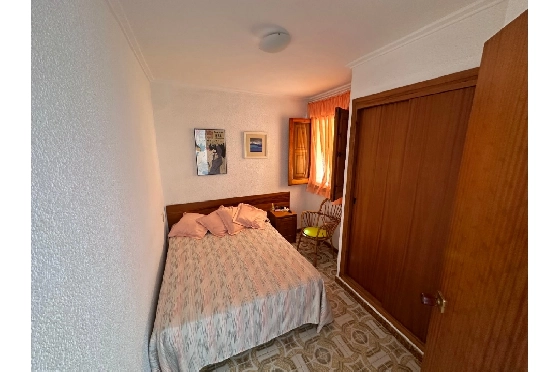 Villa in Denia zu verkaufen, Wohnfläche 220 m², Baujahr 1983, Klimaanlage, Grundstück 2233 m², 6 Schlafzimmer, 2 Badezimmer, Pool, ref.: O-V95814-12