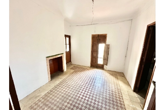 Stadthaus in Pego zu verkaufen, Wohnfläche 426 m², Baujahr 1900, Klimaanlage, Grundstück 172 m², 10 Schlafzimmer, 4 Badezimmer, Pool, ref.: O-V96014-29