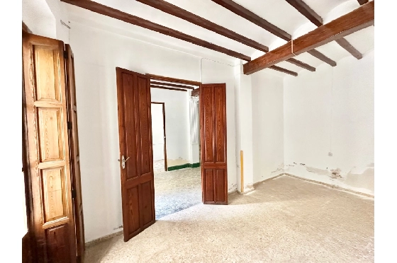 Stadthaus in Pego zu verkaufen, Wohnfläche 426 m², Baujahr 1900, Klimaanlage, Grundstück 172 m², 10 Schlafzimmer, 4 Badezimmer, Pool, ref.: O-V96014-41
