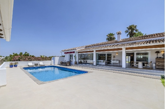 Villa in Denia zu verkaufen, Wohnfläche 324 m², Baujahr 1993, Zustand modernisiert, + Fussbodenheizung, Klimaanlage, Grundstück 1888 m², 4 Schlafzimmer, 2 Badezimmer, Pool, ref.: BC-7771-3